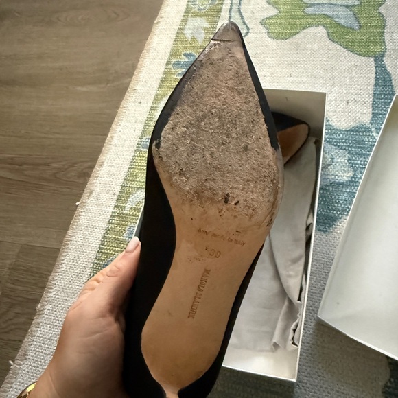Manolo Blahnik Classic Black Heels - Picture 2 of 4